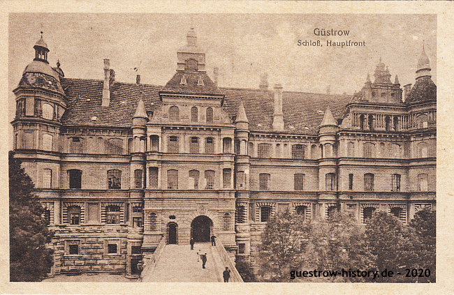 1918 - Schloss - Hauptfront