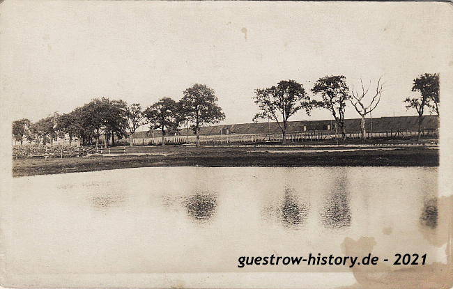 1916 - Güstrow - Kriegsgefangenenlager - Blick über den Teich