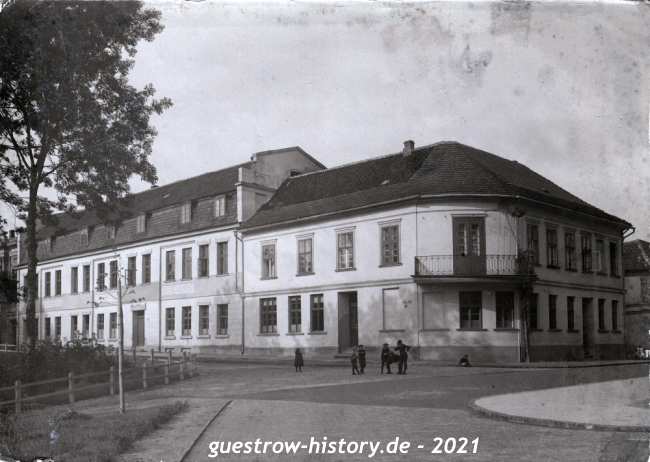 1905 - Güstrow - höhere Töchterschule