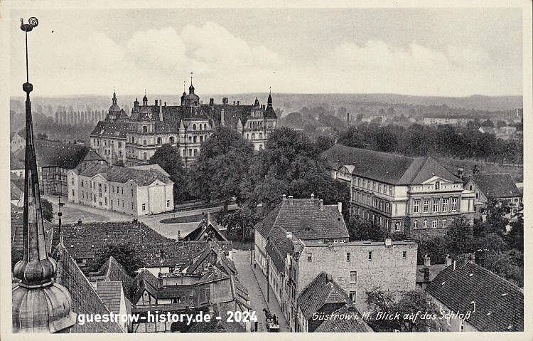 1937 - Güstrow - Blick auf das Schloss