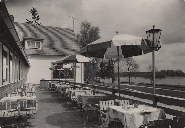 1962 - Krakow am See - Gaststätte Jörnberg - Terrasse
