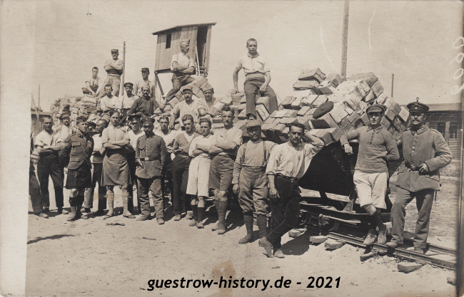 1917 - Güstrow - Kriegsgefangenenlager - Feldbahn mit Paketen
